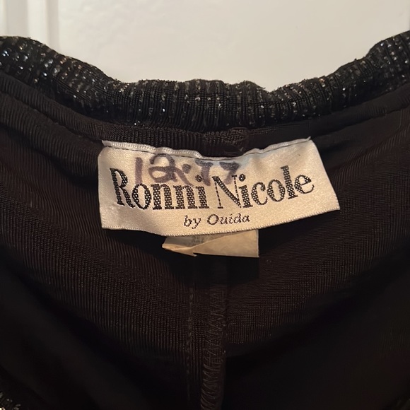 Ronni Nicole Top - Picture 2 of 3